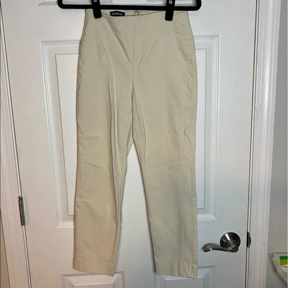 BEBE Cigarette Pants in Sandstone Size 2‎ EUC